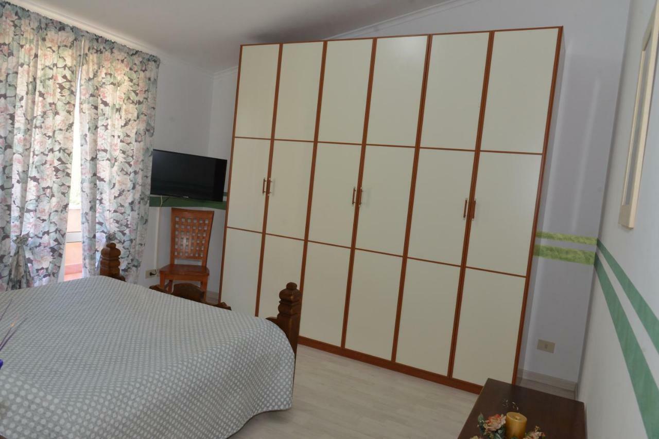 I Villini Affittacamere Fiumicino Buitenkant foto